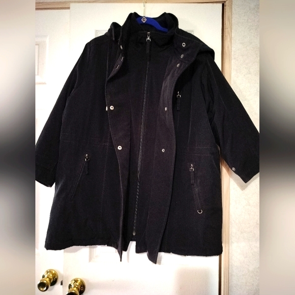 Liz Claiborne Woman's Black Jacket Size 1X with Hoodie Zipper Front - Picture 3 of 7